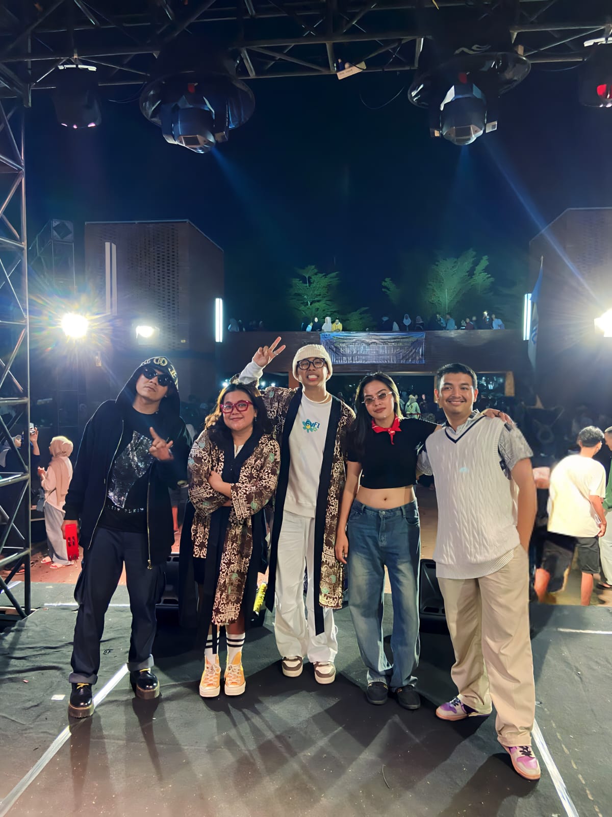 Mitra Pantura dan Manshur Angklung Pecahkan Malam Tahun Baru