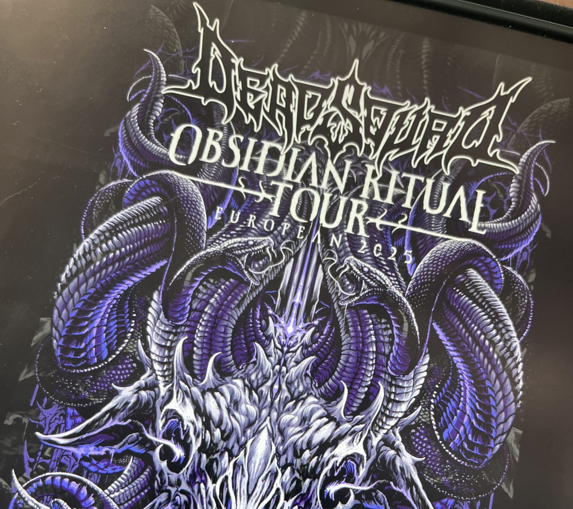 Ilustrator Asal Kuningan Garap Artwork Merchandise Musik Deadsquad untuk Tur Eropa