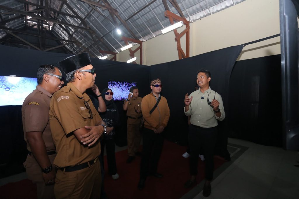 Pameran Tunggal Fotografi 3D Anaglyph Sigit Setya Kusuma