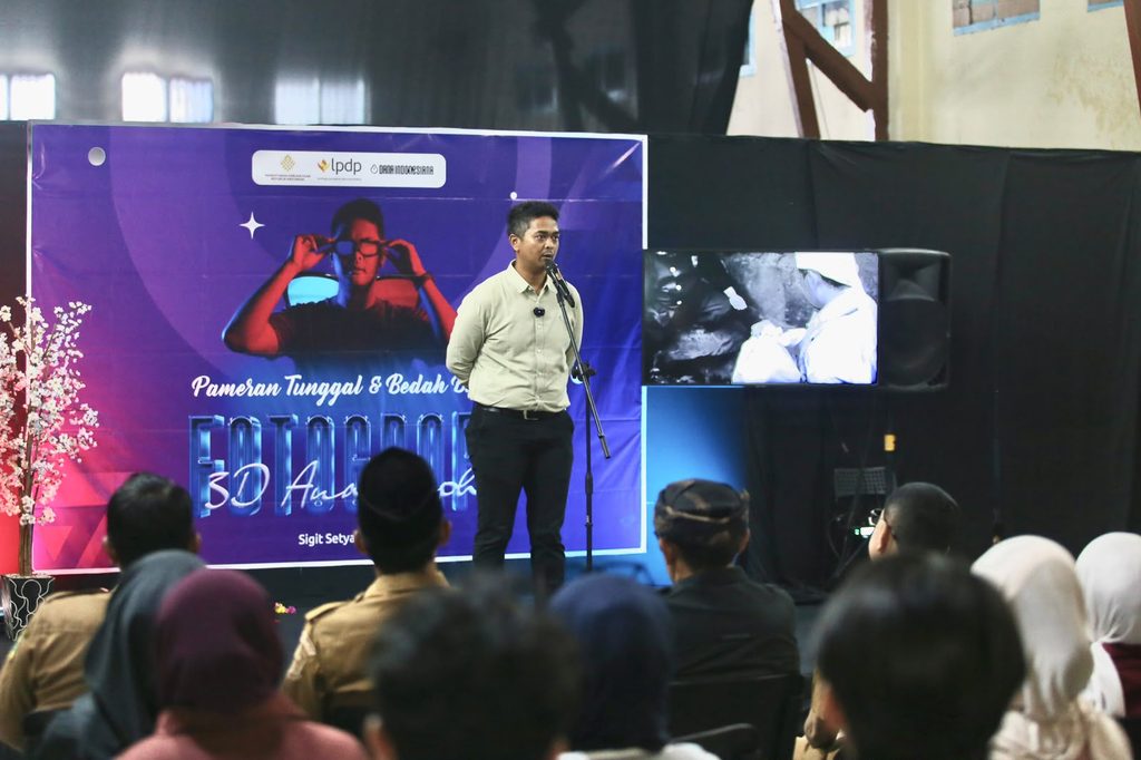 Pameran Tunggal Fotografi 3D Anaglyph Sigit Setya Kusuma
